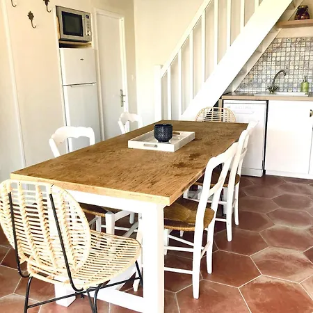 Provencal Seaside House Semesterbostad *